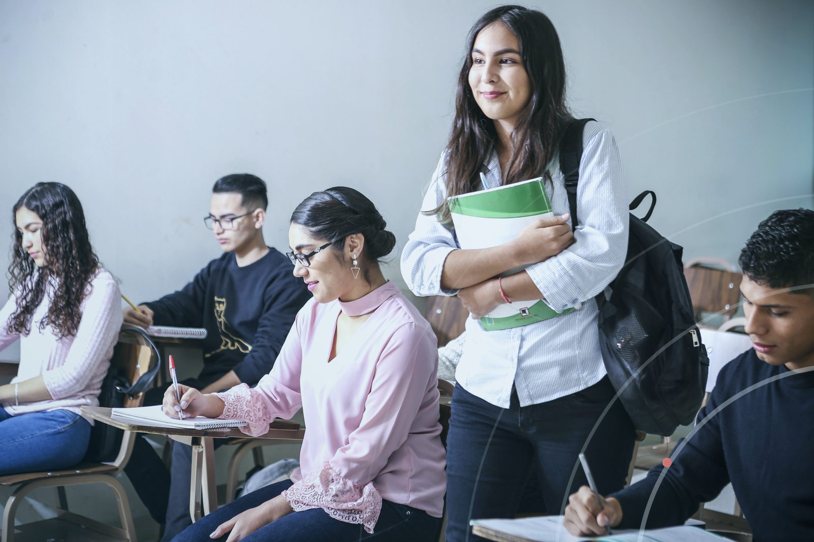 Overcoming Alumni Engagement Challenges: A Guide for High Schools