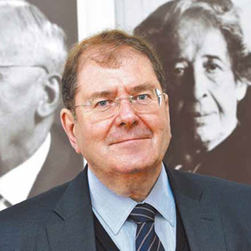 Dr. Michael Welker