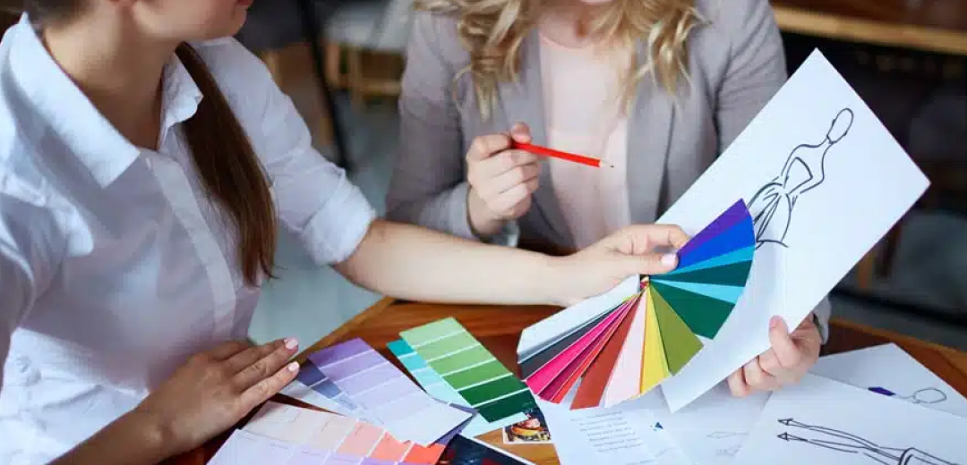 Paleta de colores y pantones para los diseños de moda y selección de moodboards