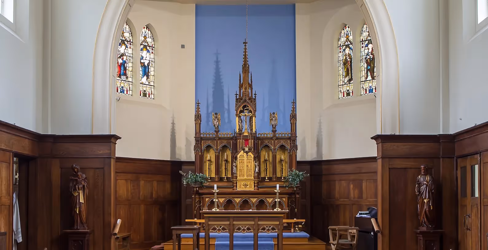 Picture of outside of St Marys School in Hampstead