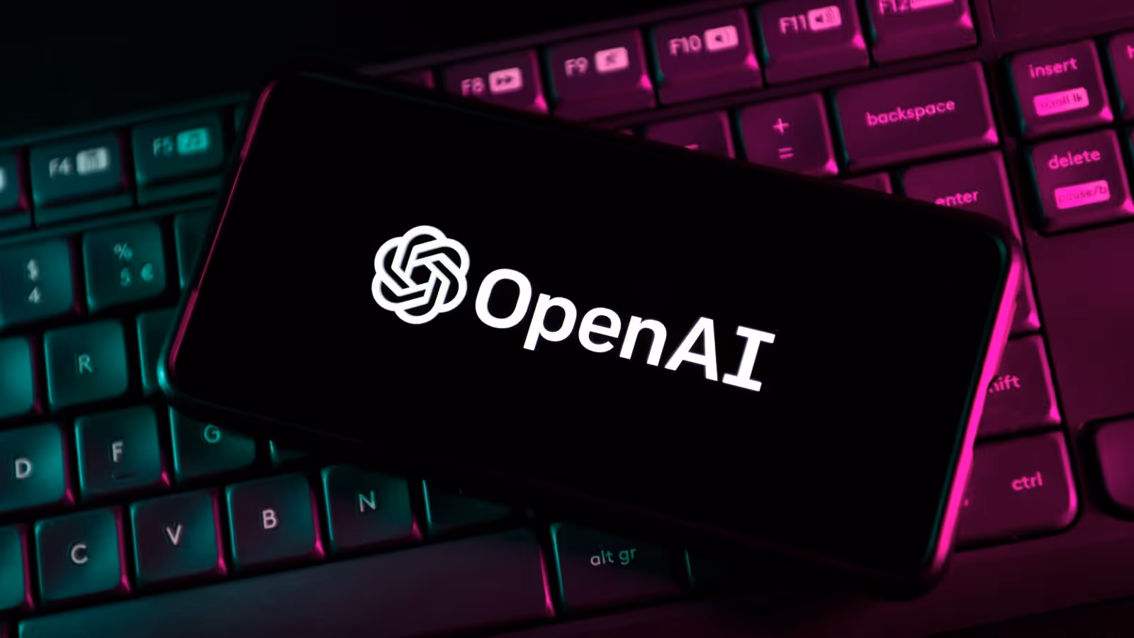 Pros and Cons of Writing Content With AI