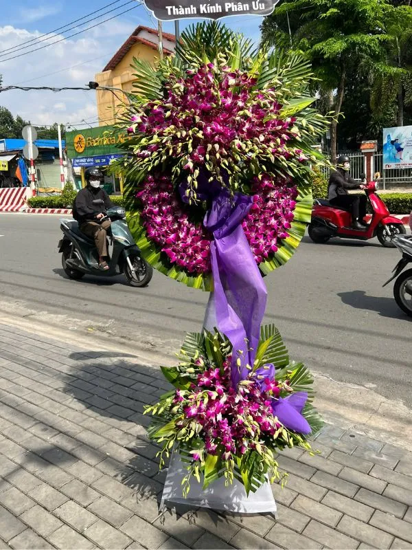 Kệ Hoa Chia Buồn - HCB.15