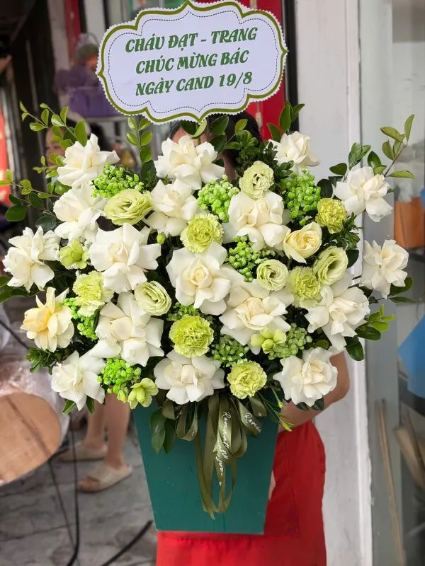 Giỏ Hoa Hồng Dễ Thương