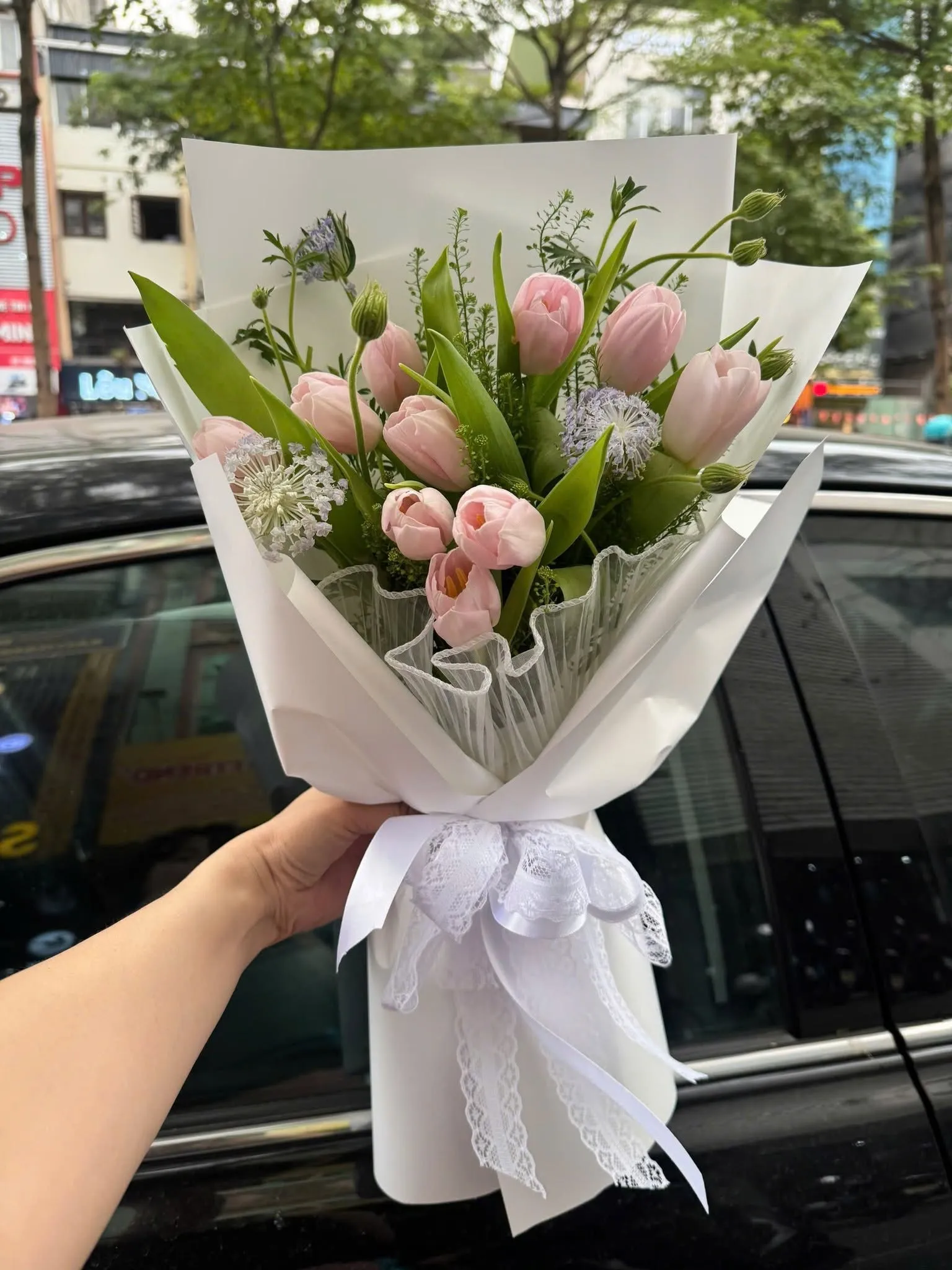 Giỏ Hoa Tulip Đa Dạng Mẫu Mã Điện Biên
