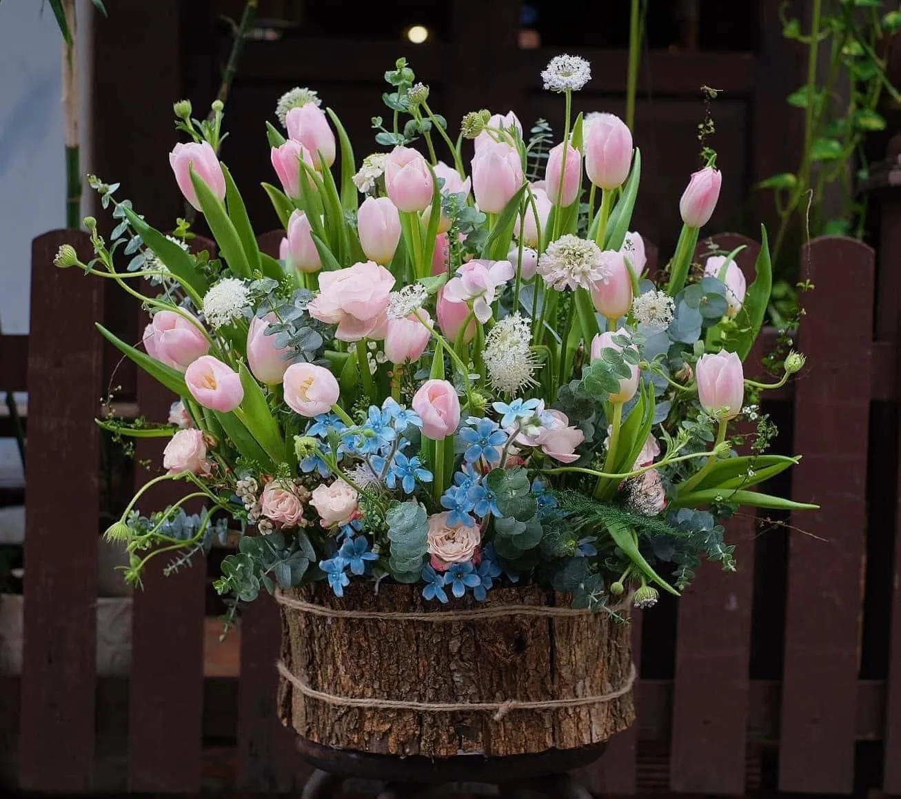 Cửa Hàng Hoa Tulip Chất Lượng Hồ Chí Minh