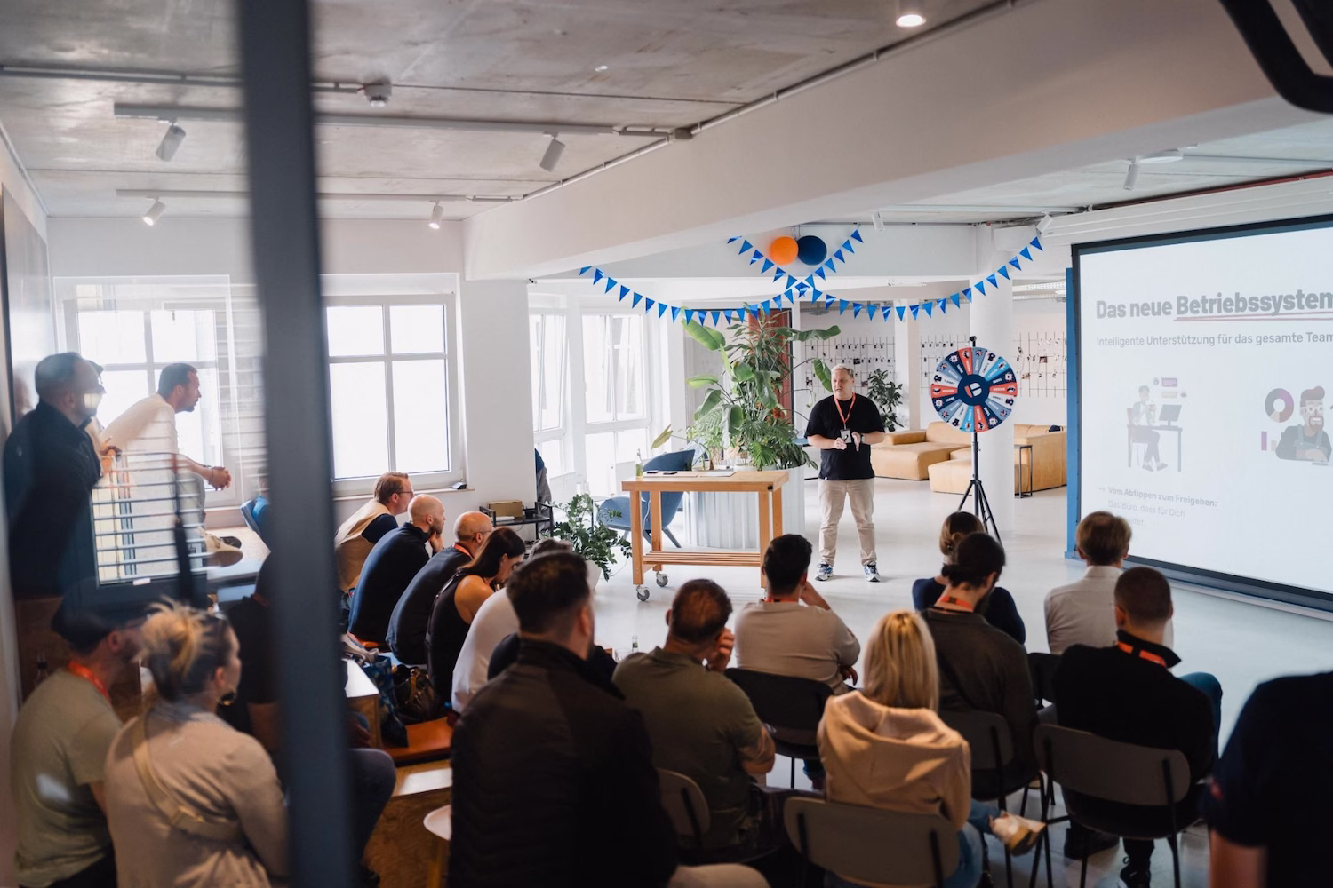 Gespannte Kunden beim Community Day 2026