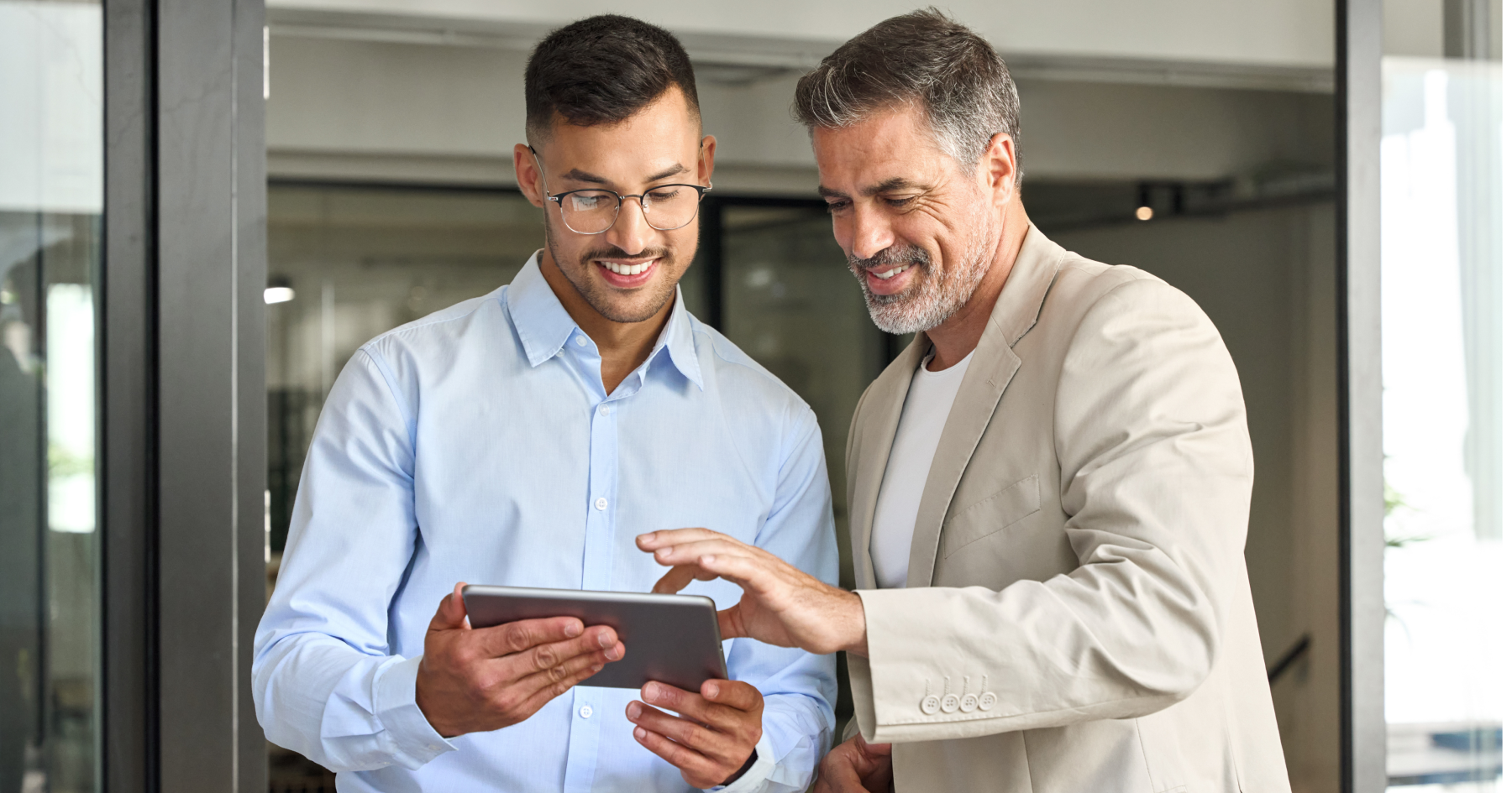 Einfaches und qualifiziertes Arbeitszeugnis: Aufbau, Inhalt und Unterschiede