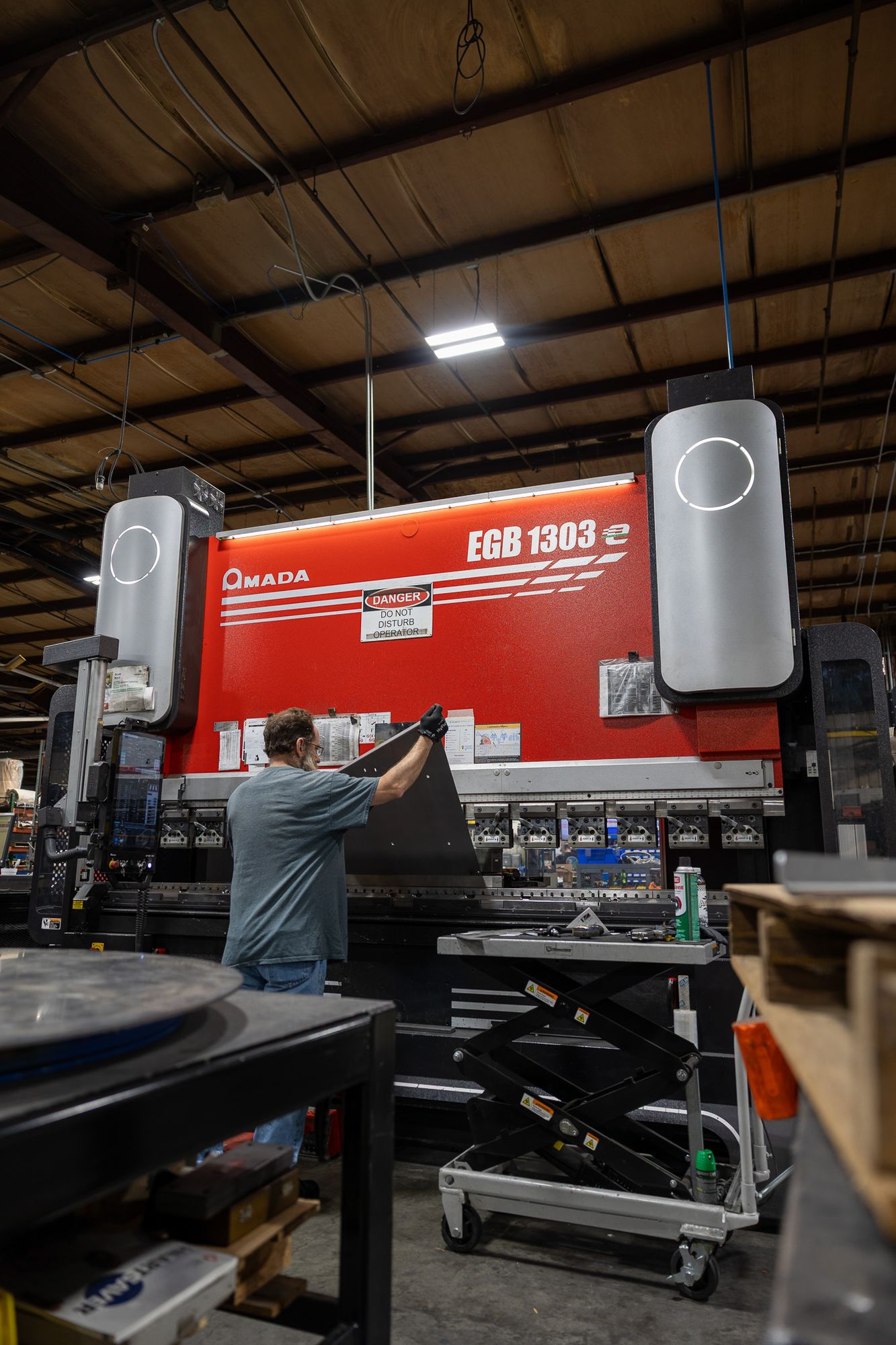 Forming a part on the press brake