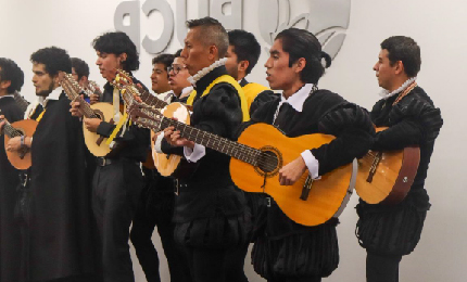 Presentación por el Día de la Madre | Tuna PUCP