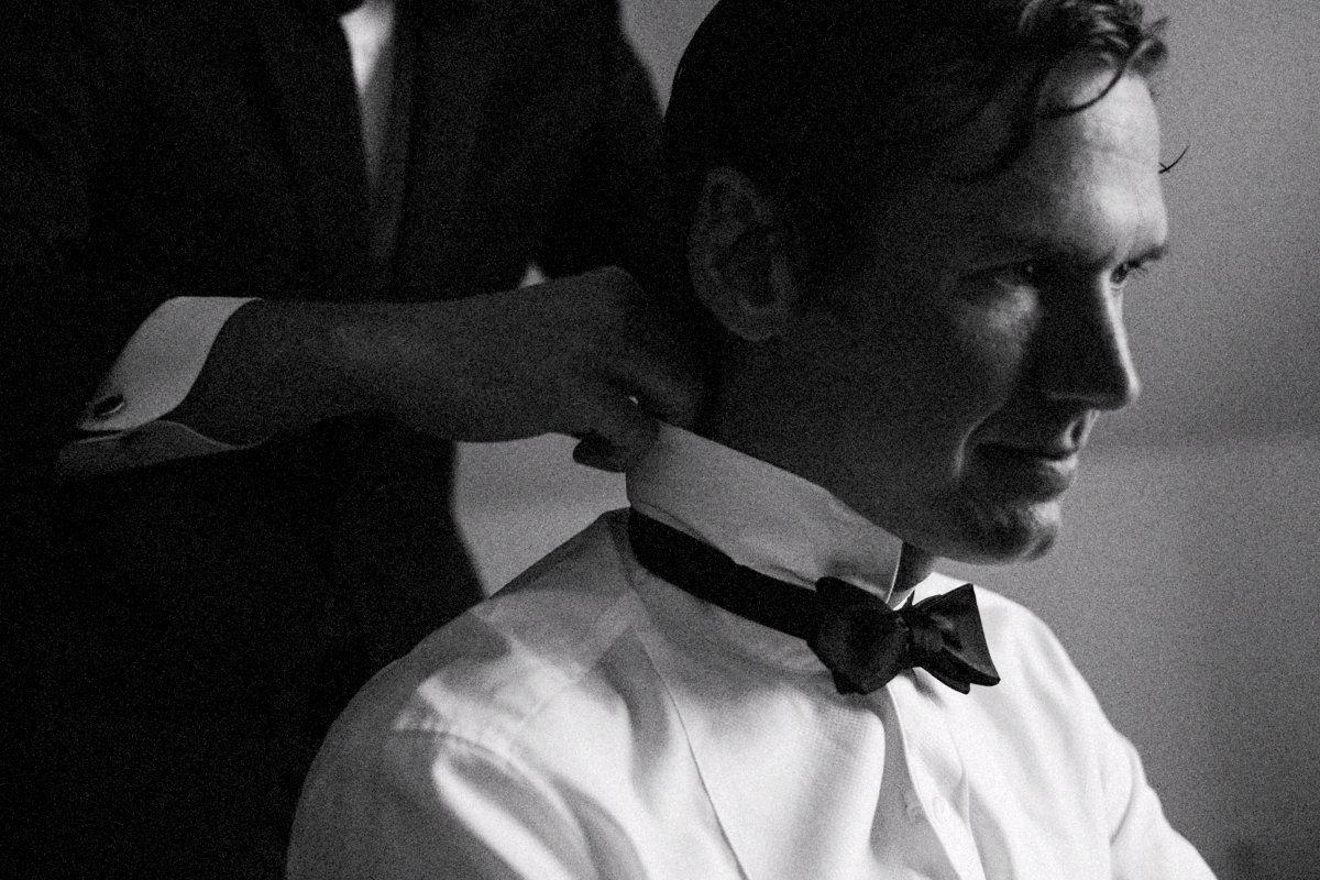 engaged couple in Ottawa Dominion Arboretum photo session