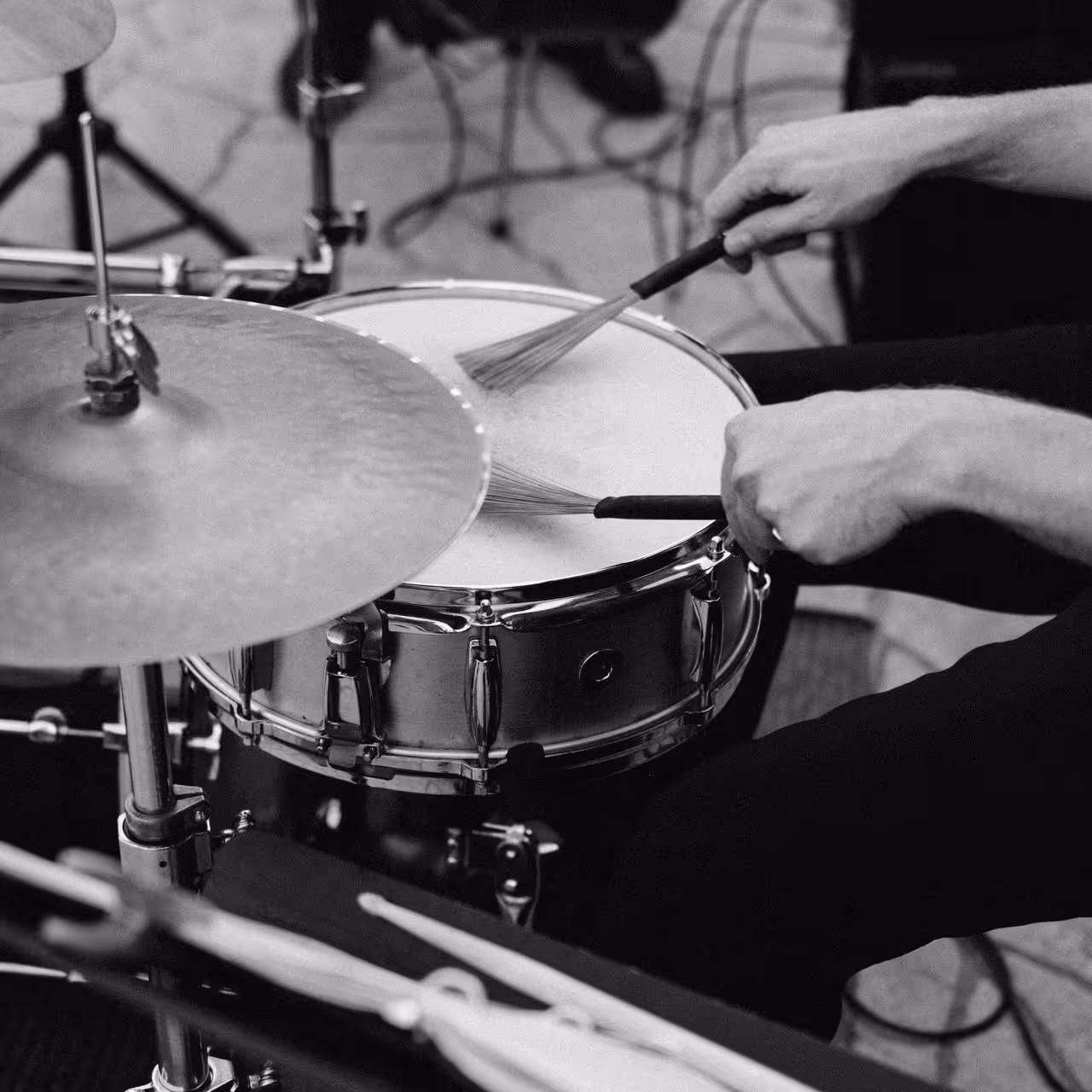 engaged couple in Ottawa Dominion Arboretum photo session