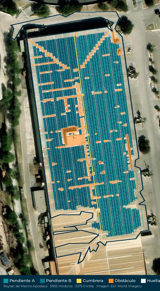Acomodo preliminar de paneles solares en el techo de Roytec de Mexico