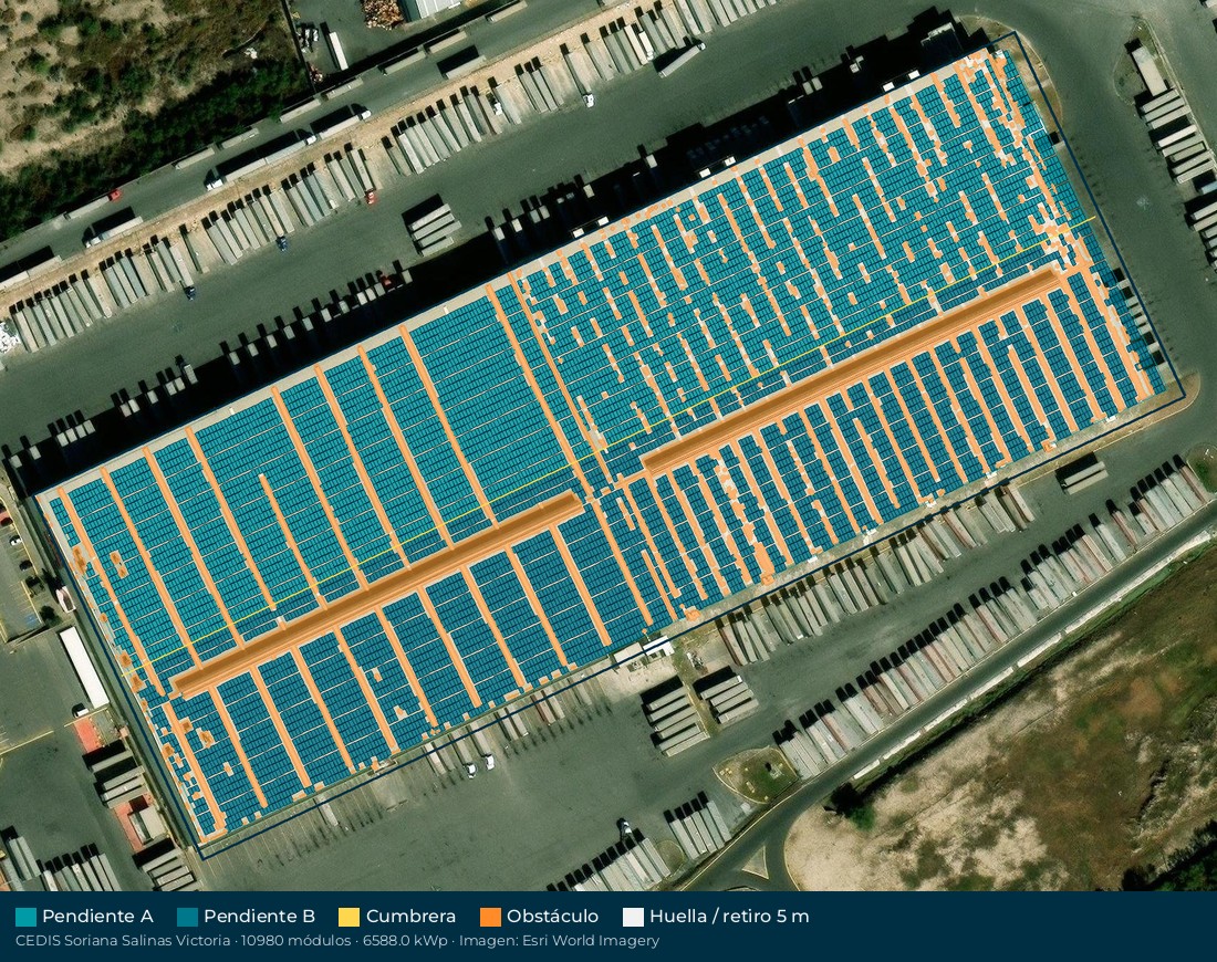 Acomodo preliminar de paneles solares en el techo de CEDIS Soriana