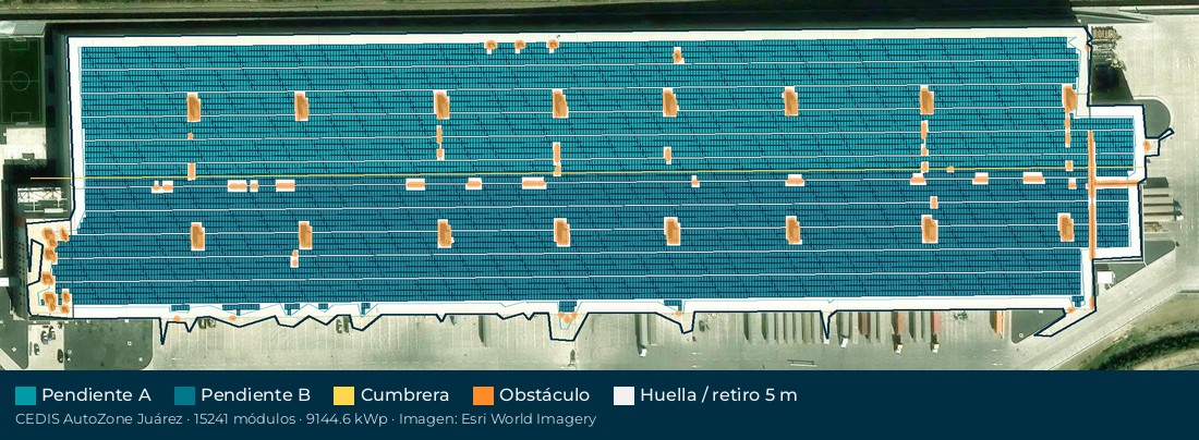 Acomodo preliminar de paneles solares en el techo de CEDIS AutoZone