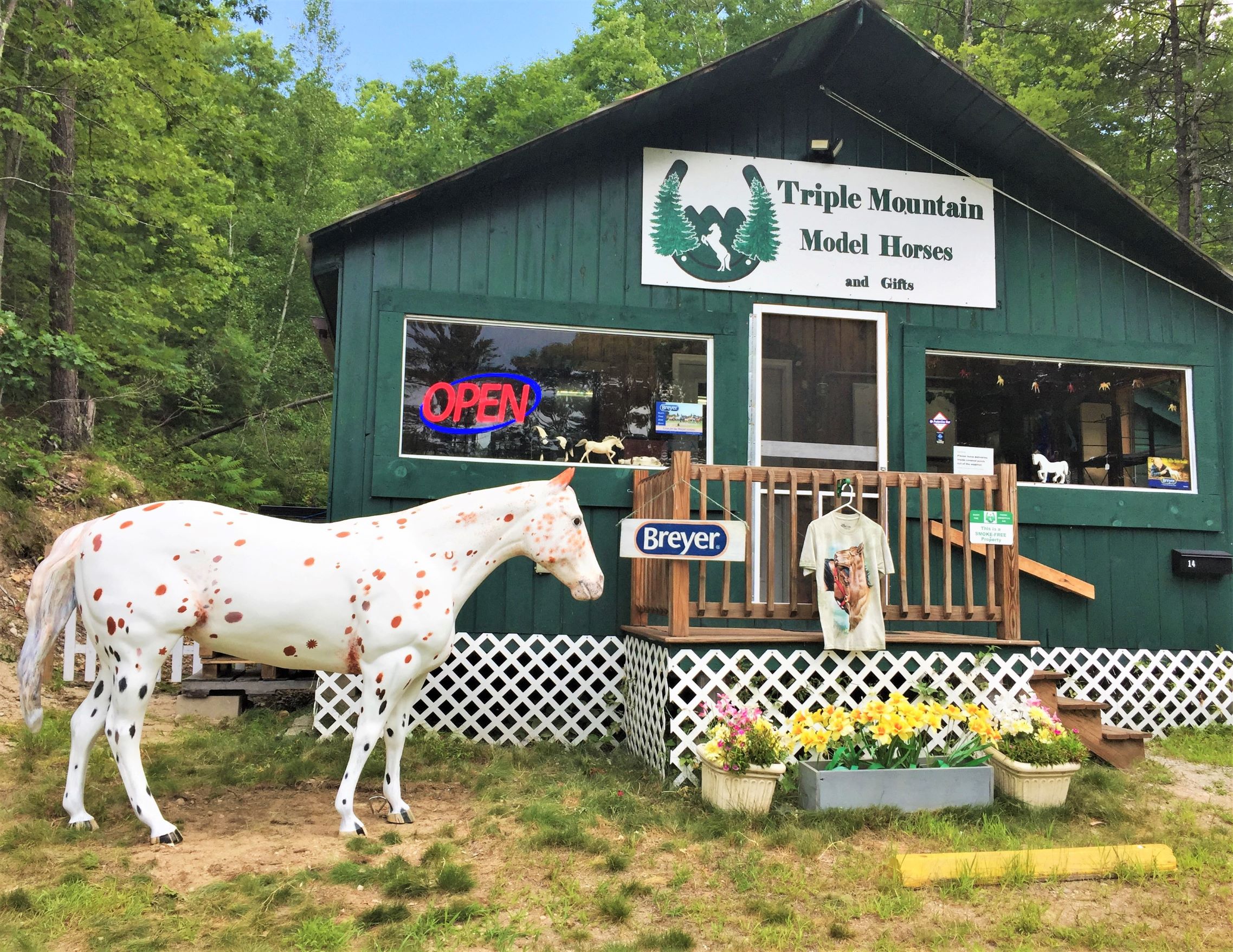 Triple Mountain Model Horses — The Maine Field Guide