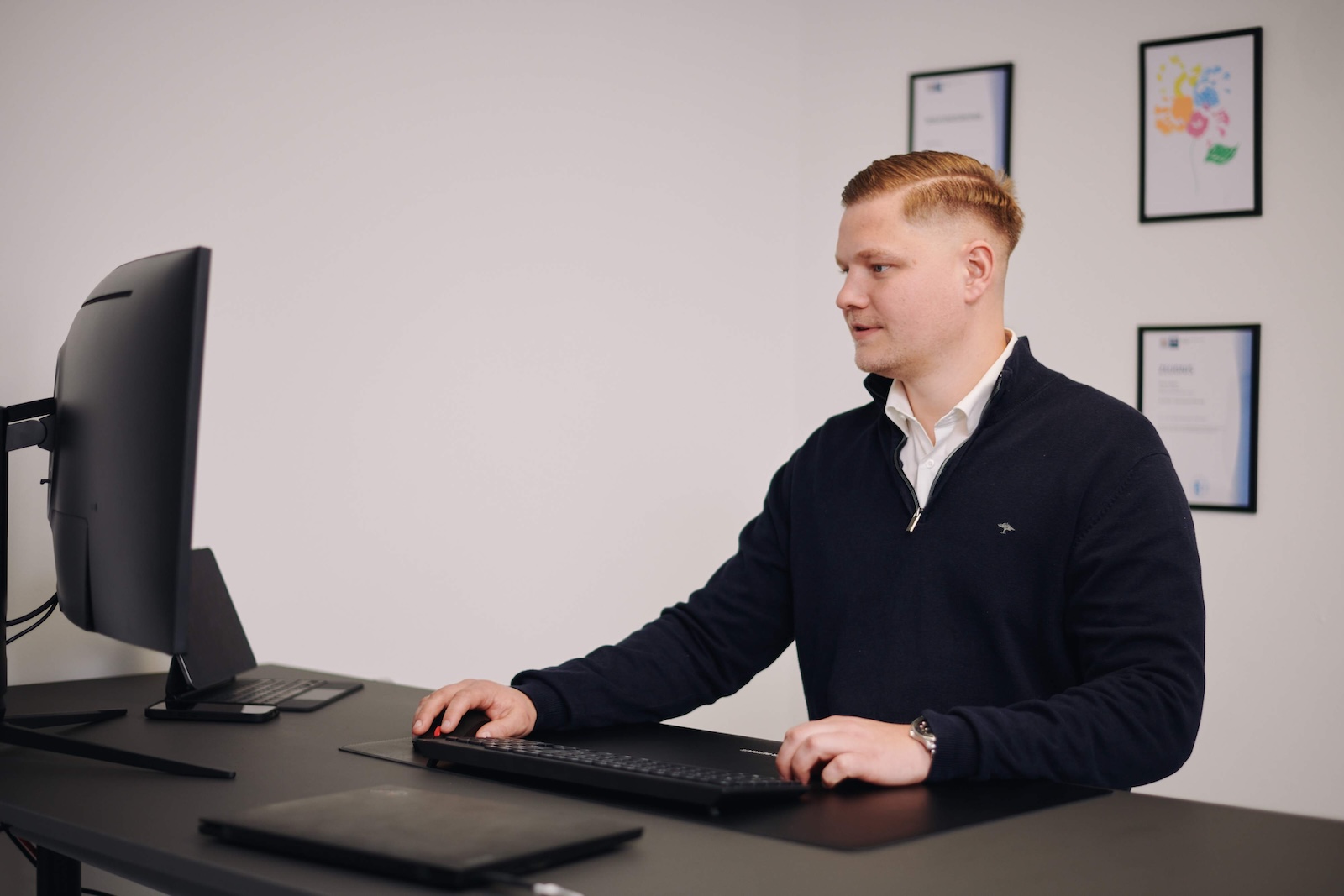 Daniel Banse arbeitet mit Impower