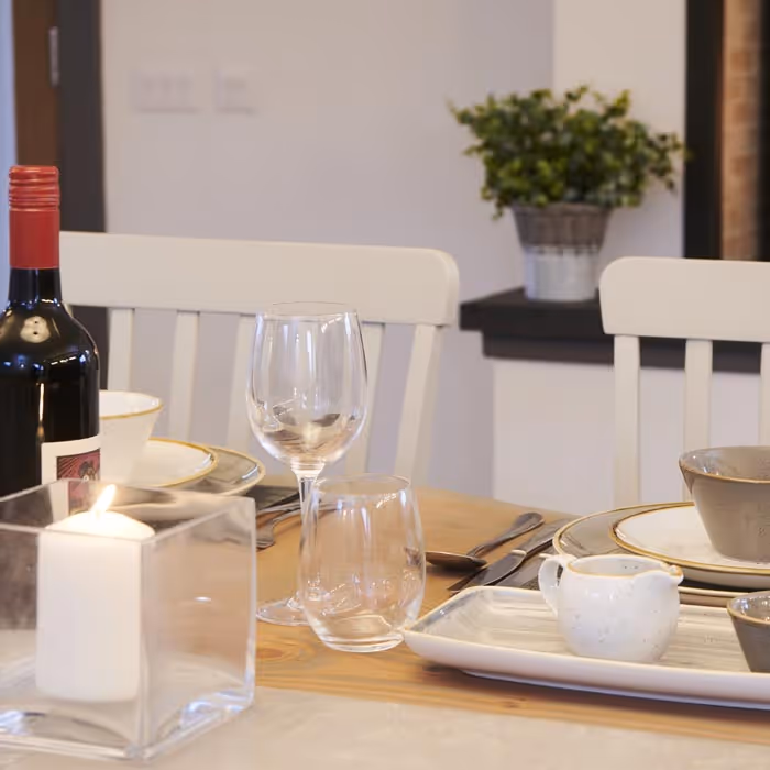 Dining at Ben Luna Lodge