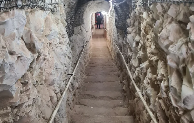 Fascinating Opal Mine and Sculpture Tours
