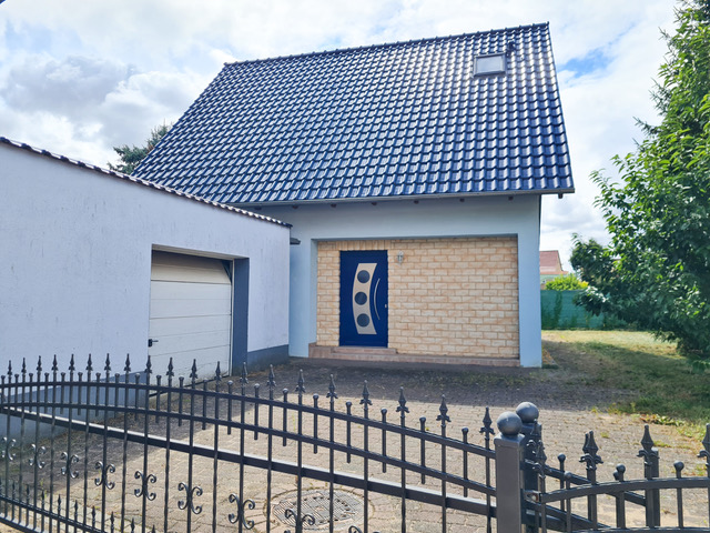 Gepflegtes Einfamilienhaus mit 5 Zimmer, Südausrichtung, zwei Bädern & Kamin in Unseburg