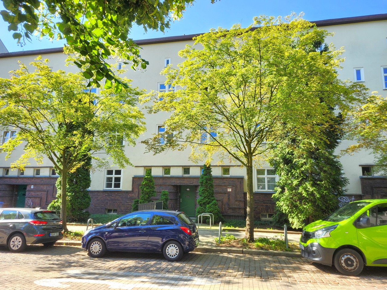 Balkon, Top-Lage, Bezugsfrei: Gemütliche 2-Zimmer-Hochparterrewohnung in Stadtfeld-Ost