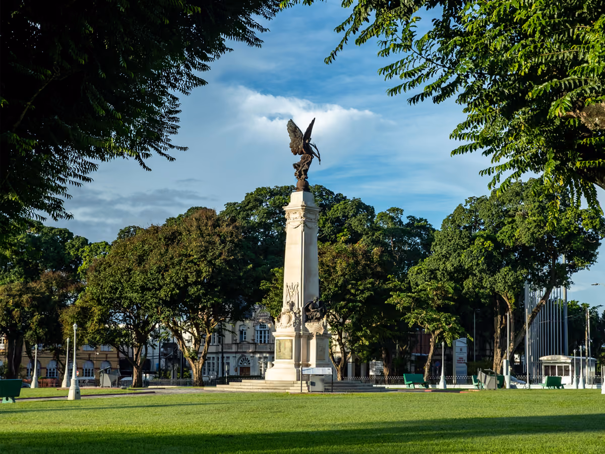Memorial Square - Photo: Richard Lyder