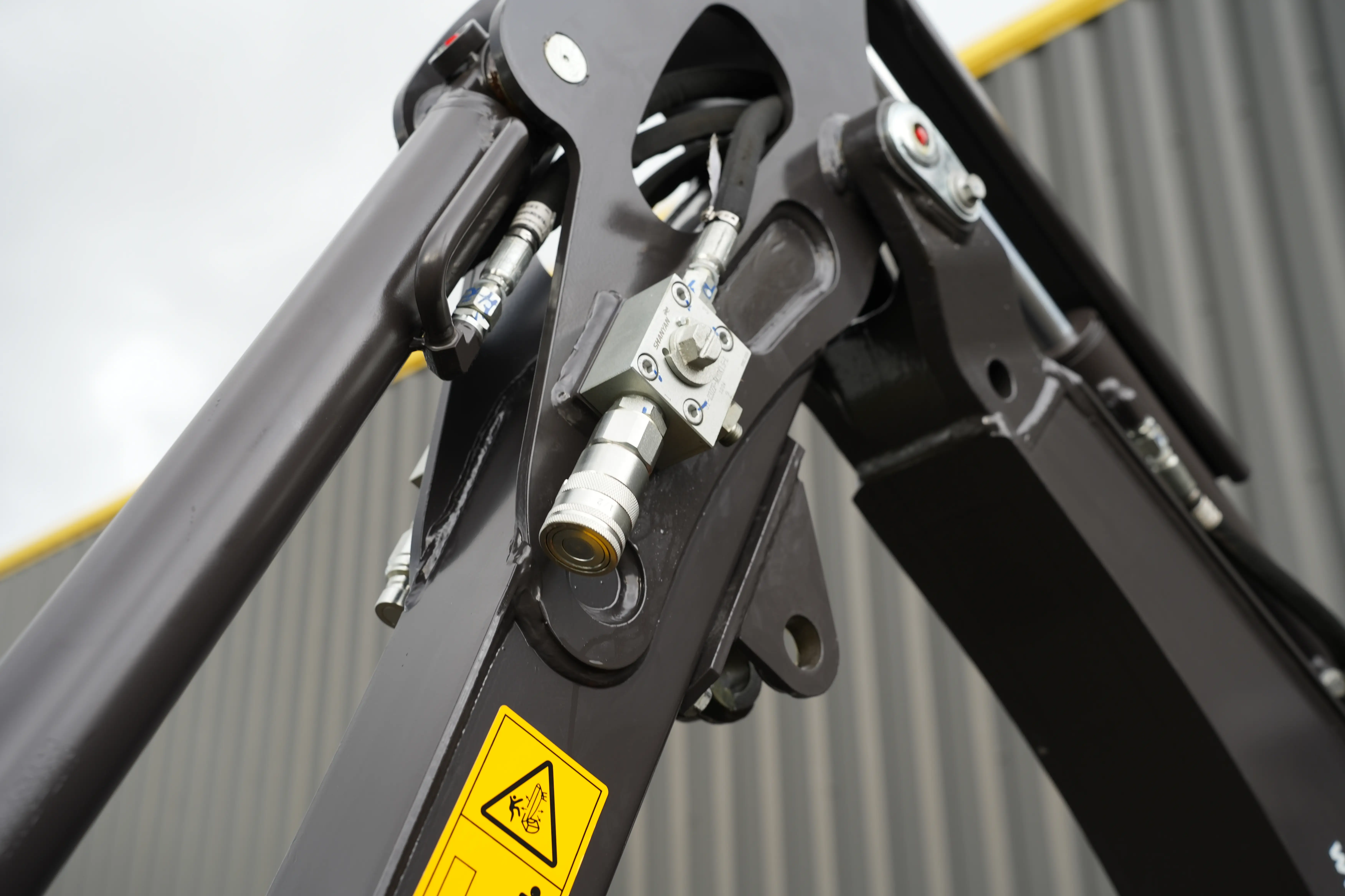 Mini Pelle XN 16-8 raccords hydrauliques