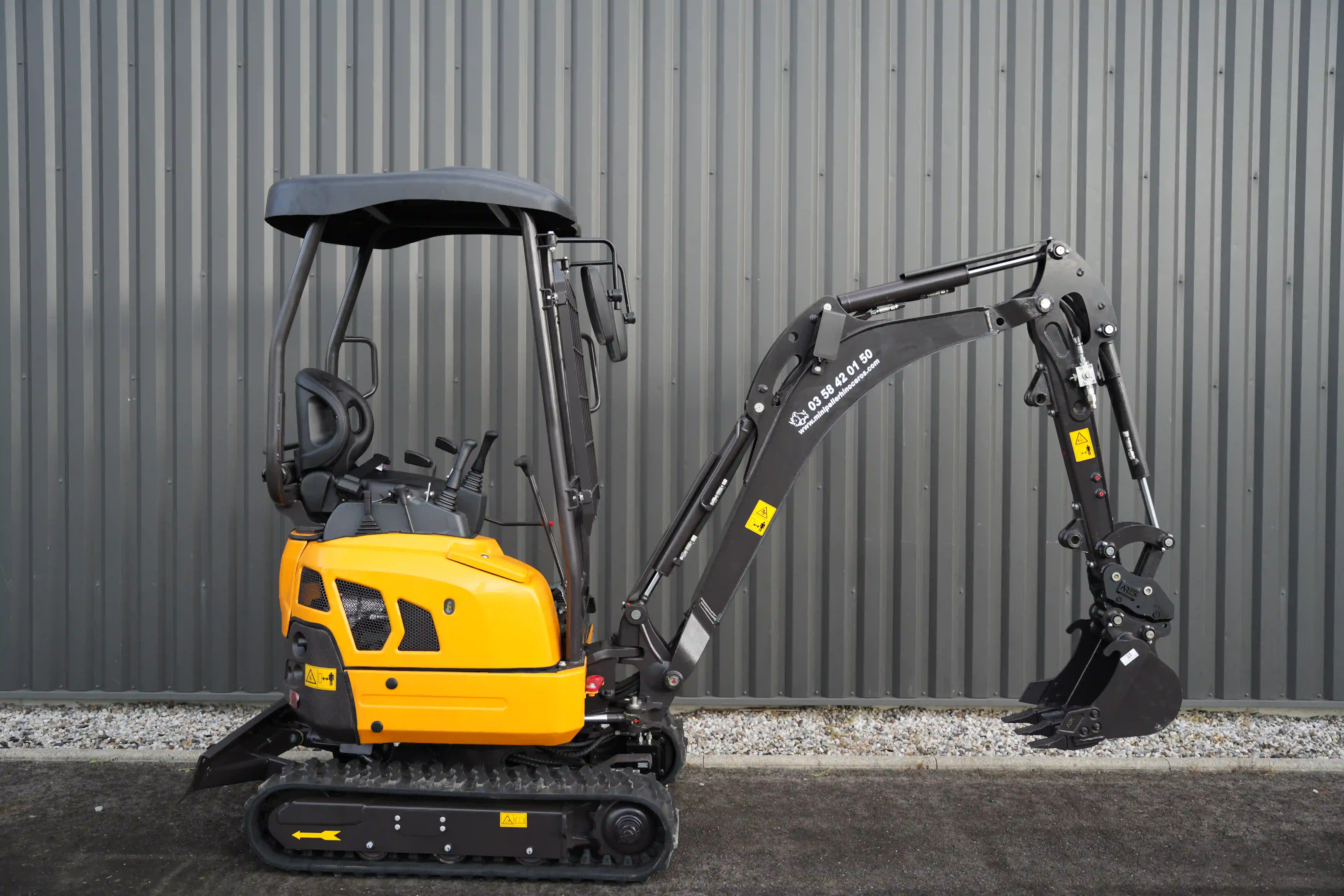 Mini Pelle XN 16-8 profil