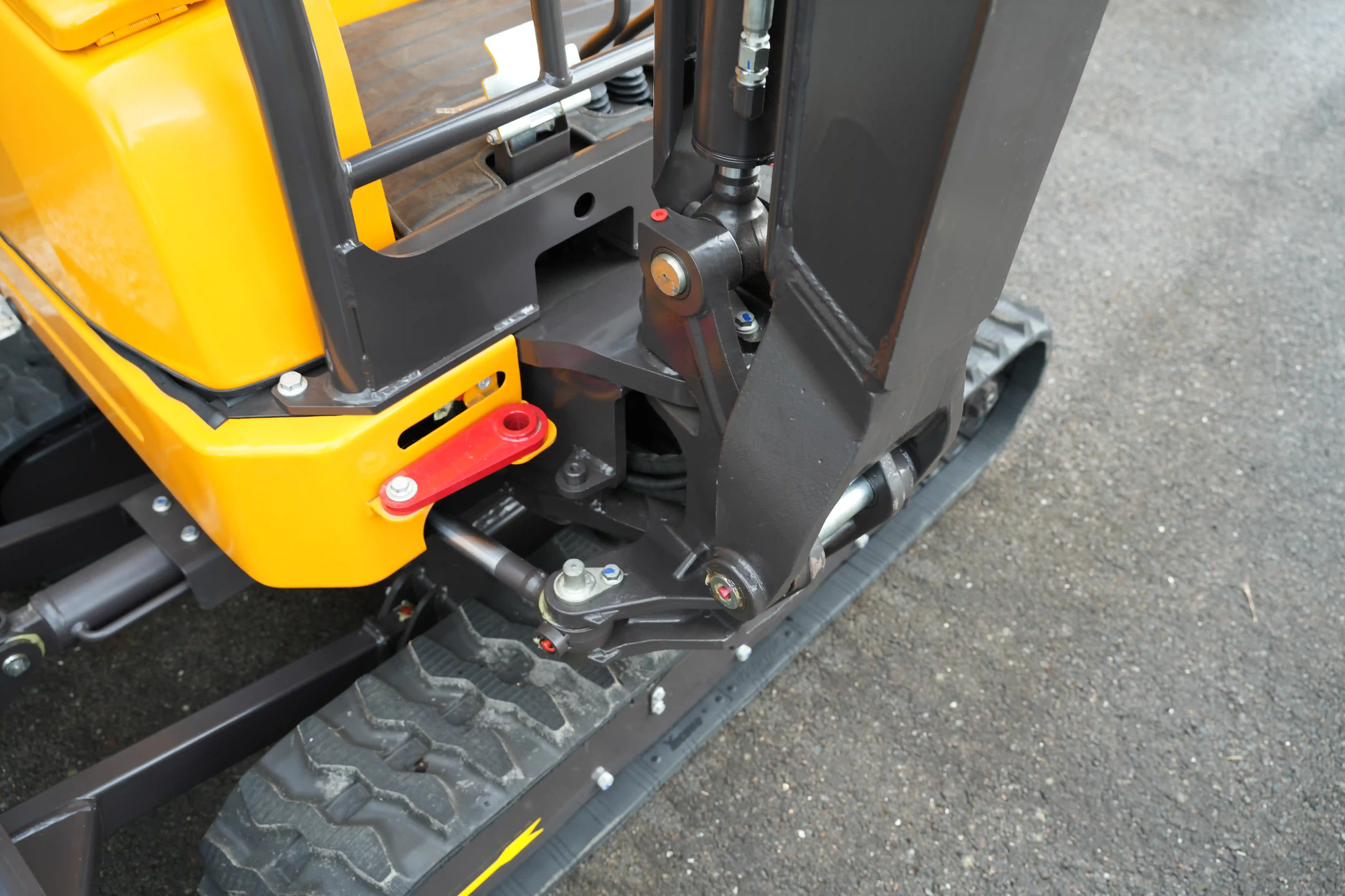 Mini Pelle XN 16-8 déport de flèche