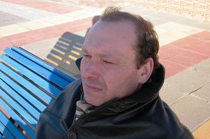 Com imenso gosto e prazer proporcionados pela escrita onde ainda muito há e tenho para continuar a Aprender, optei pela harmonia Poética,...