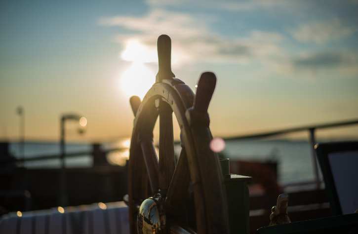 O PRINCÍPIO DA CAUSALIDADE OU DA CAUSA E EFEITO: Somos comandantes de nossos navios, e a tripulação nossos pensamentos...