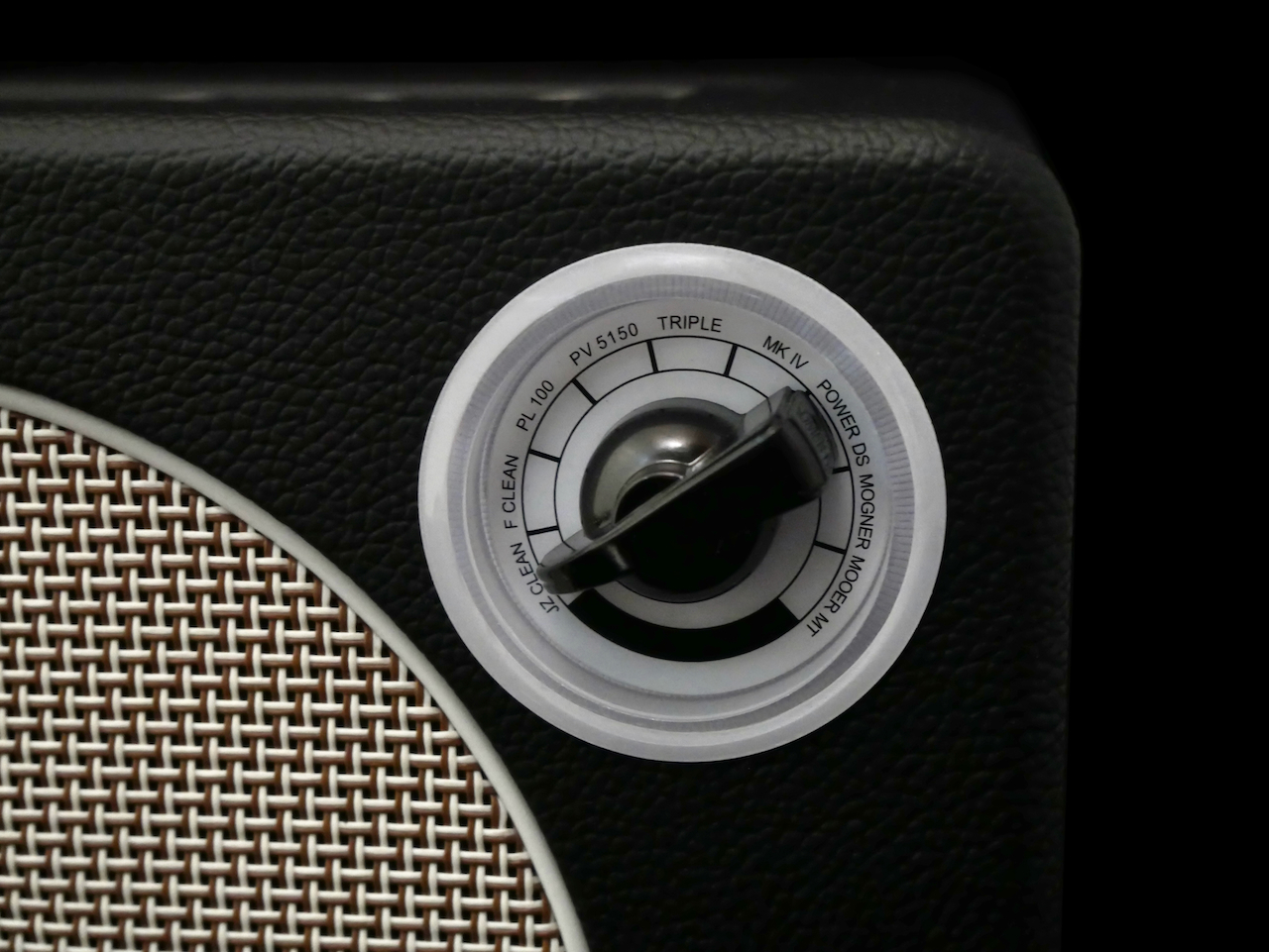 Mooer Hornet Black vahvistinmallin valitsin