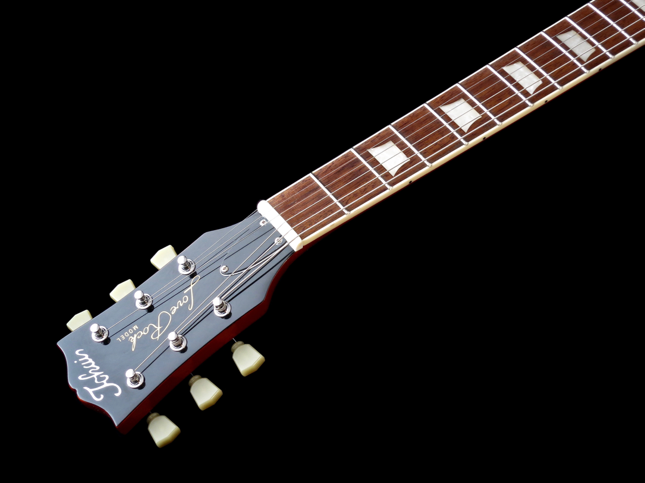 Tokai ALS-62:n vaahterakaula ja jatoba-otelauta