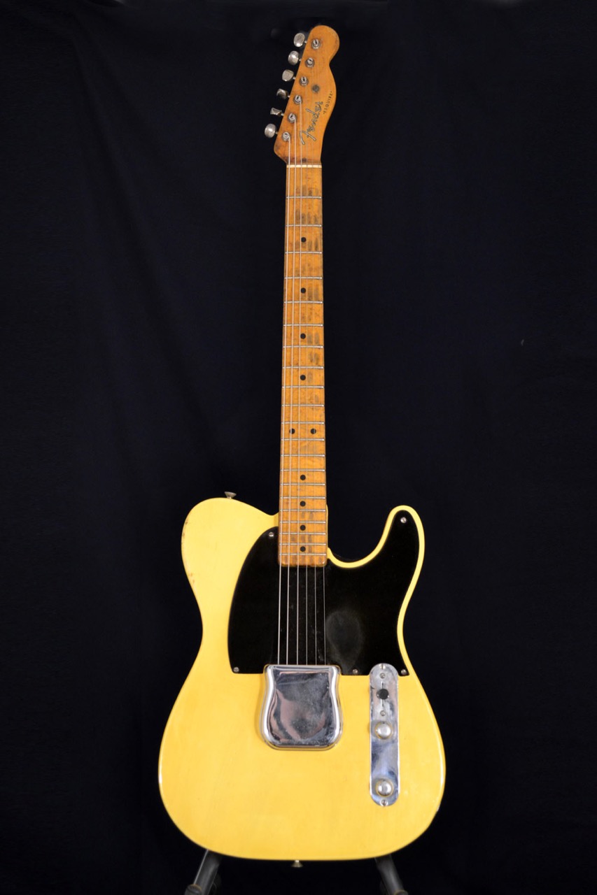 Fender Esquire vuodelta 1952, yhdellä tallamikrofonilla