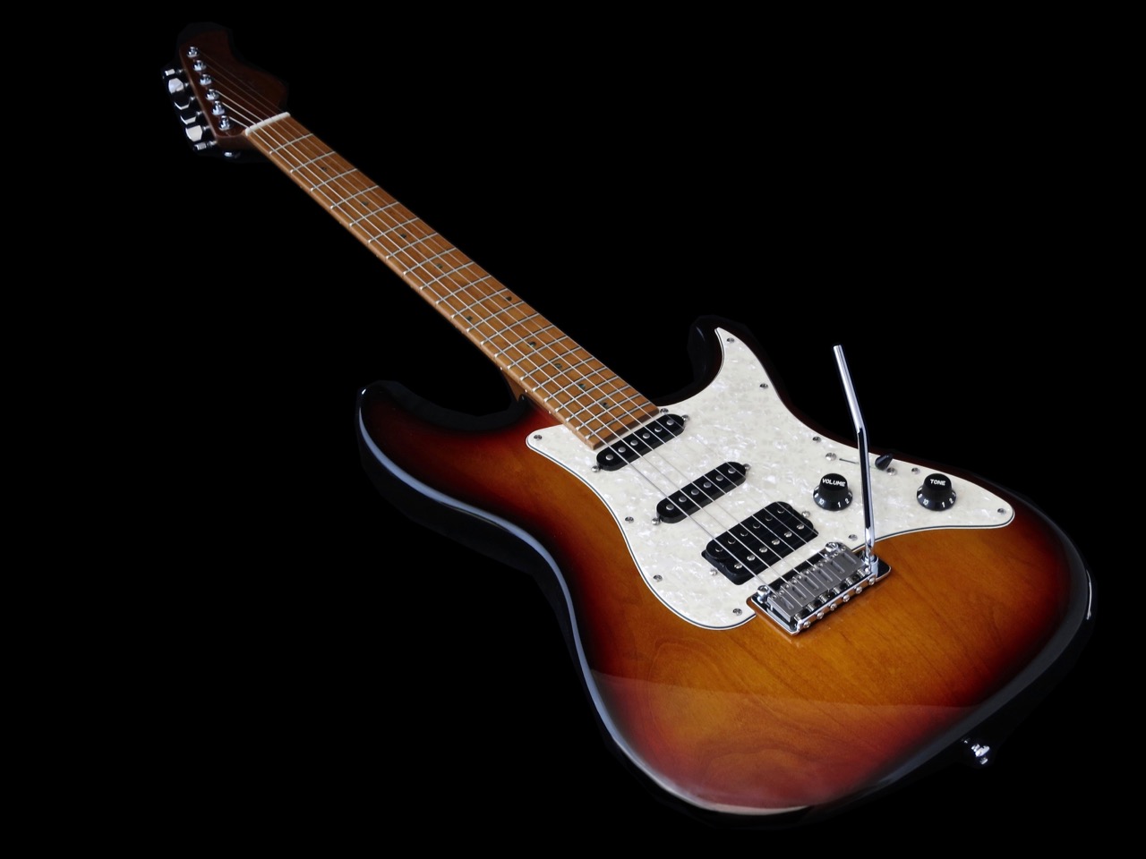 Sire Larry Carlton S7 -sähkökitara kokonaisuudessaan