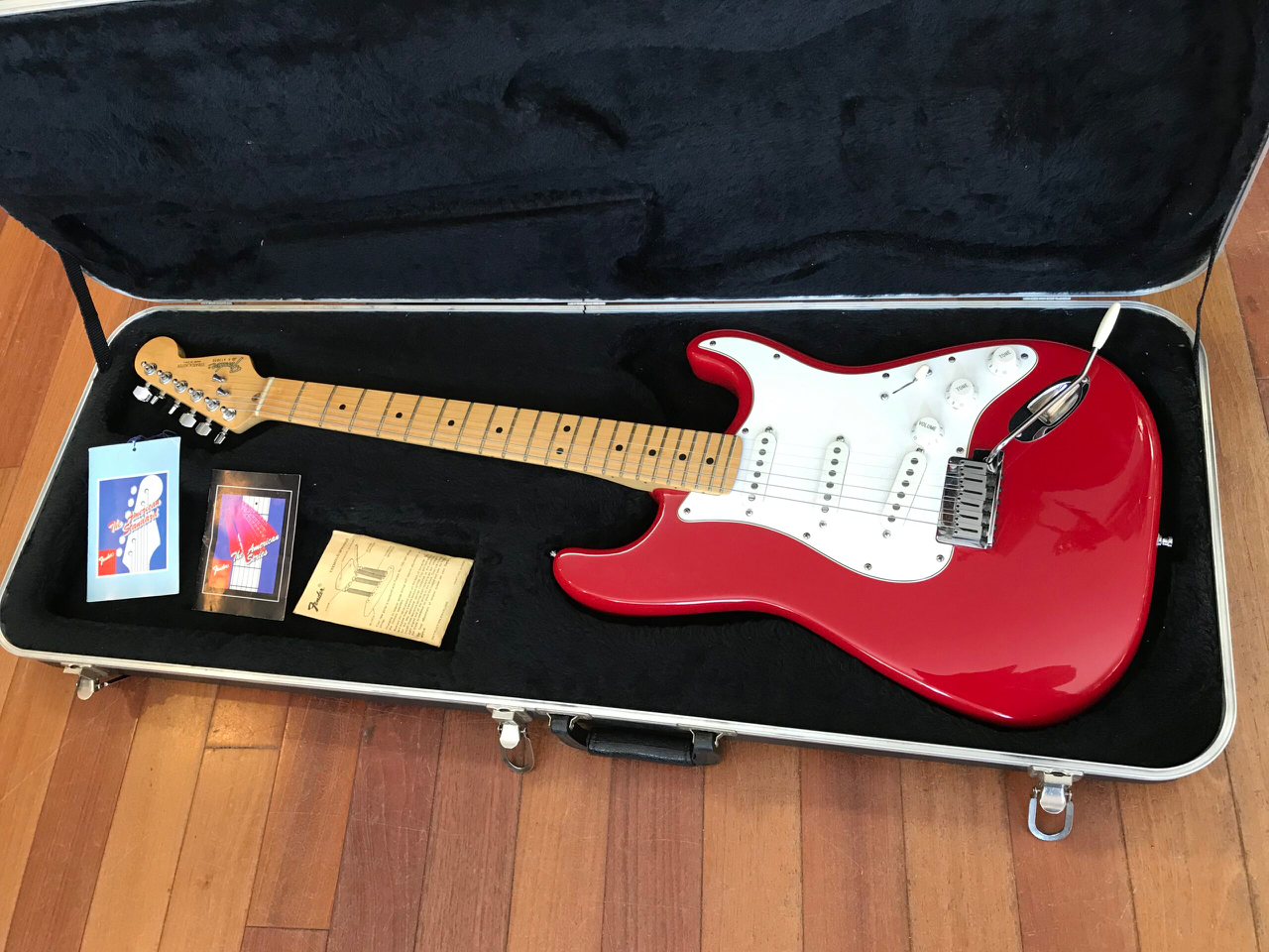 Fender American Standard Stratocaster vuodelta 1987