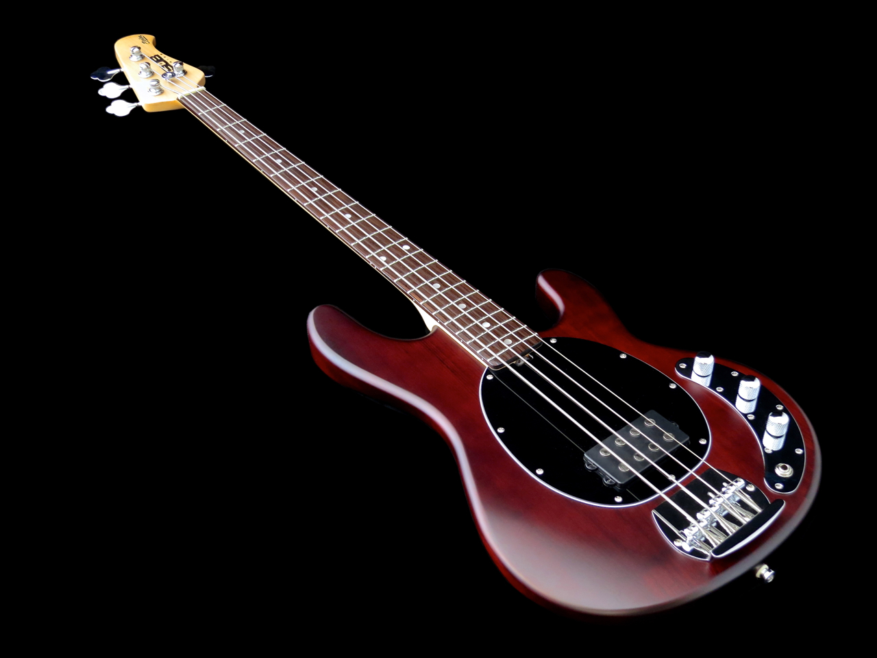 Sterling S.U.B. Ray4 -basso kokonaisuudessaan