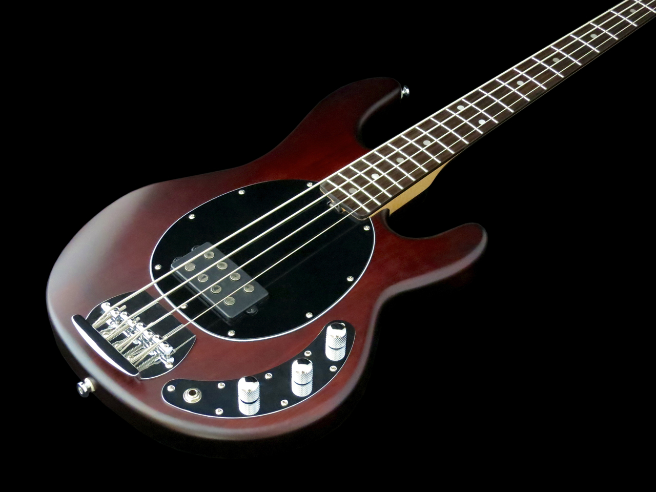 Sterling S.U.B. Ray4:n humbucker-mikrofoni ja talla