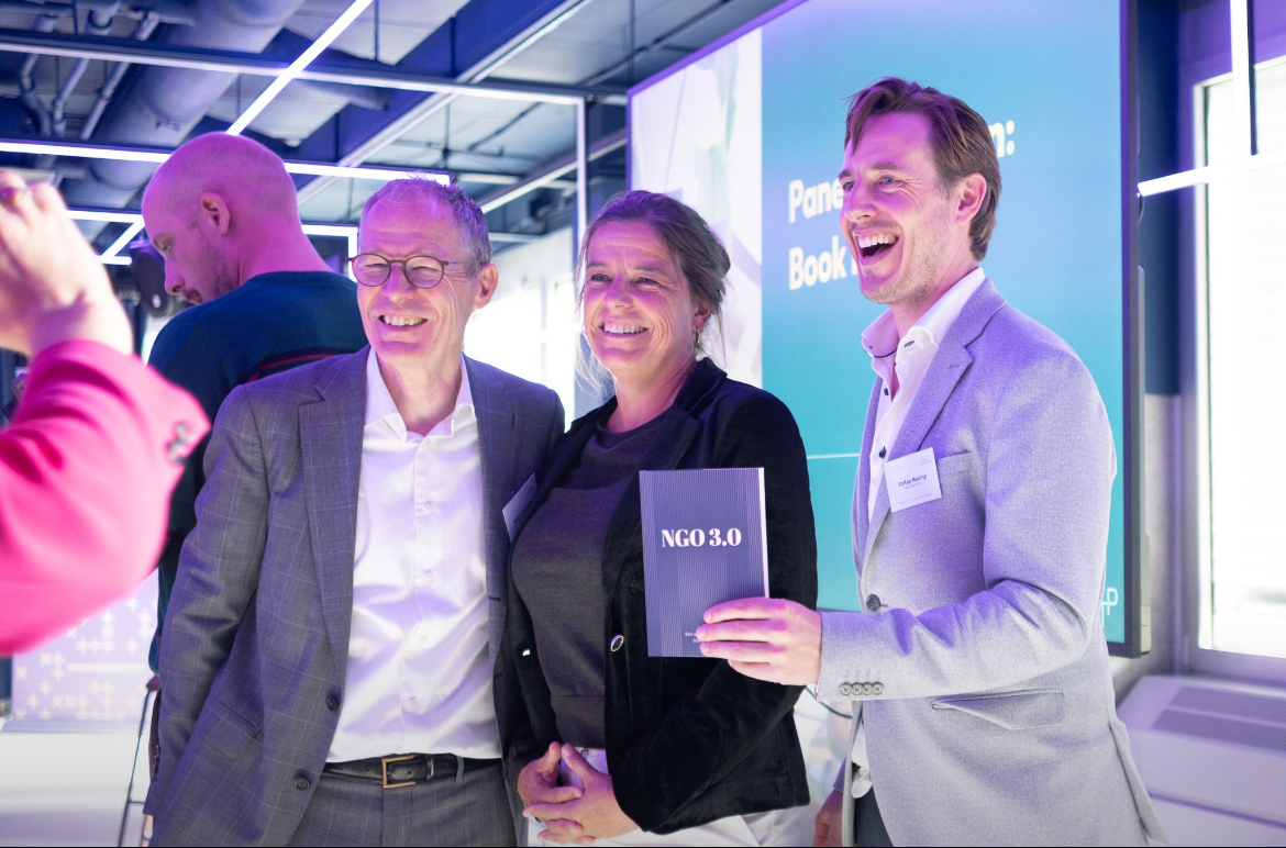 Hoe ik AI inzette voor het boek 'NGO 3.0, een weg naar digitale transformatie'