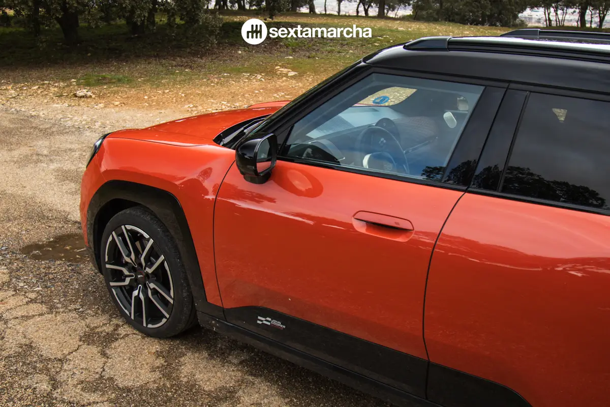 Trazos angulosos del nuevo Mini Aceman