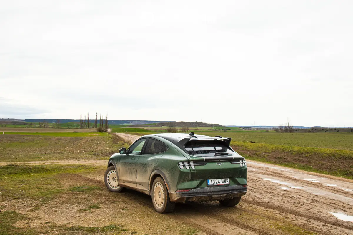 Ford Mustang Mach-E Rally en barro