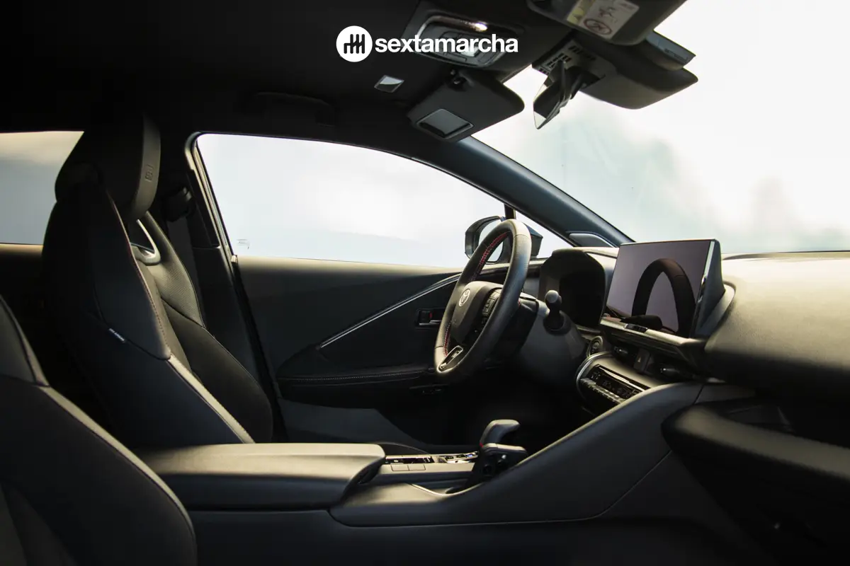 Puesto de conducción del nuevo C-HR PHEV