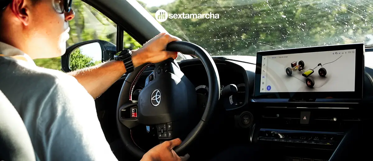 Plano interior del Toyota C-HR PHEV