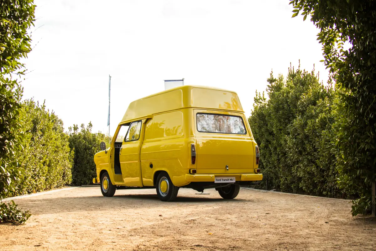 Trasera Ford Transit Mk1