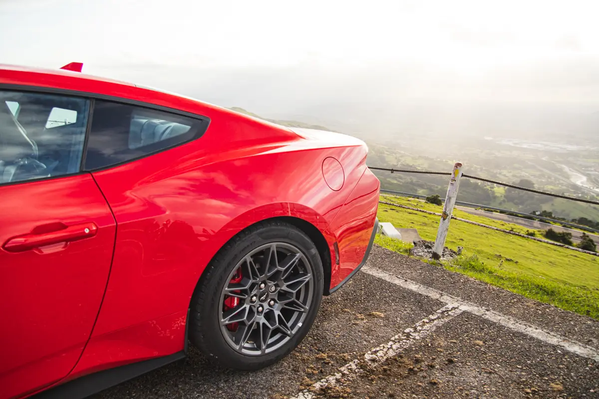 Ford Mustang GT detalle aleta trasera