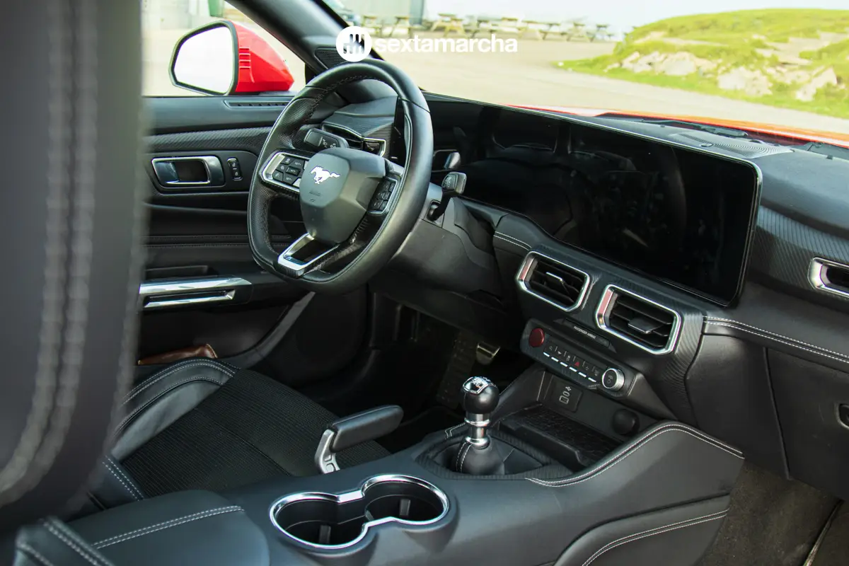 Interior Ford Mustang GT manual