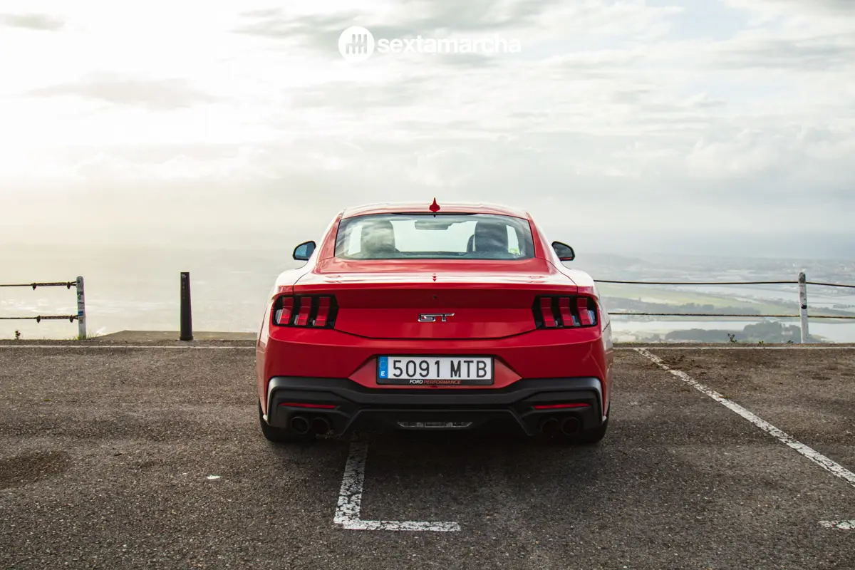 Trasera ford Mustang GT escapes