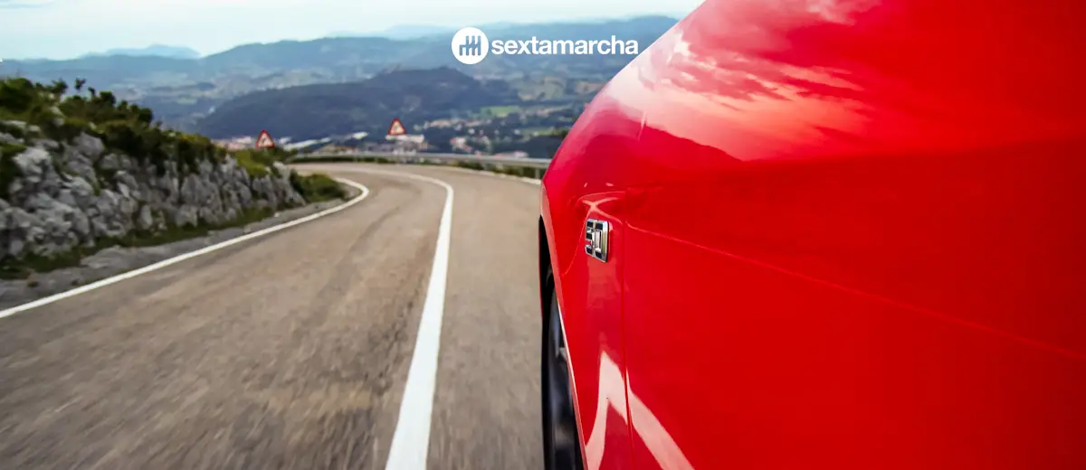 Detalle aleta delantera Ford Mustang GT en movimiento