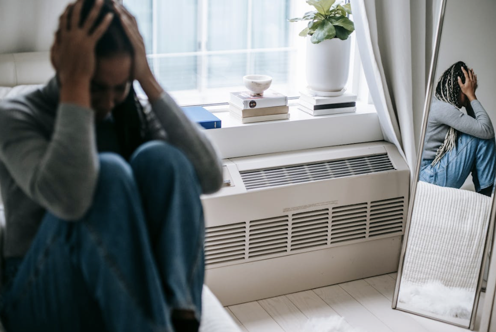 woman having an anxiety attack wondering what might help relieve her symptoms
