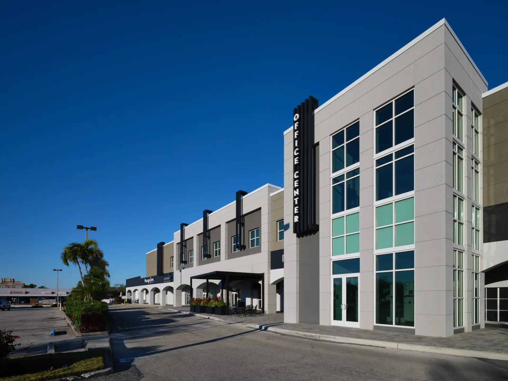 sabal palm plaza lobby