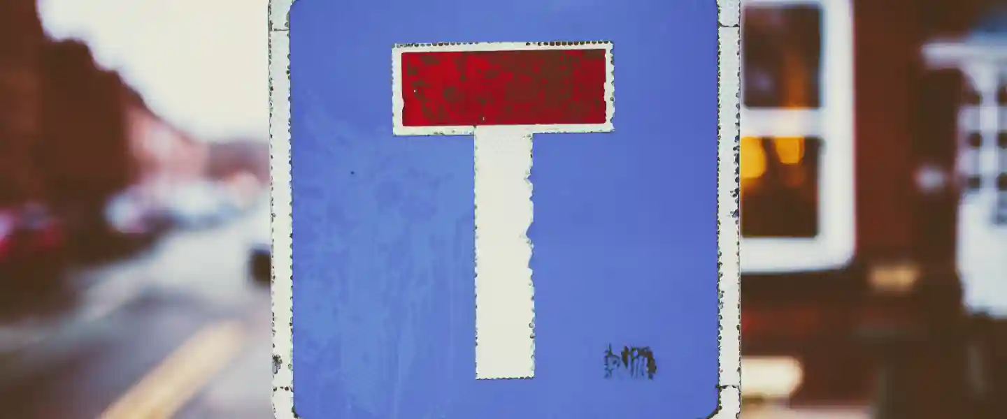 Señal de tráfico que marca una calle sin salida